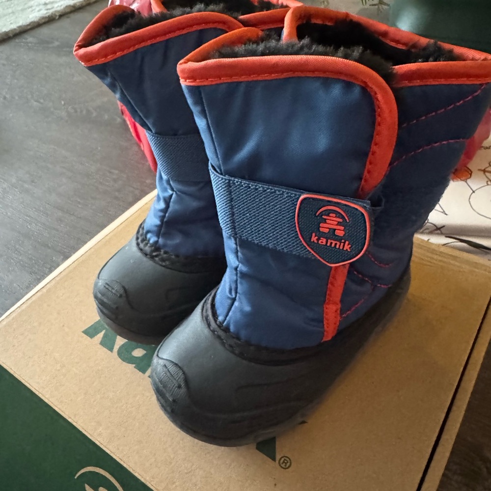 Kamik SnowBug 5 (Toddler size 8) Kids' insulated Blue and Orange Snow Boots - Picture 5 of 10